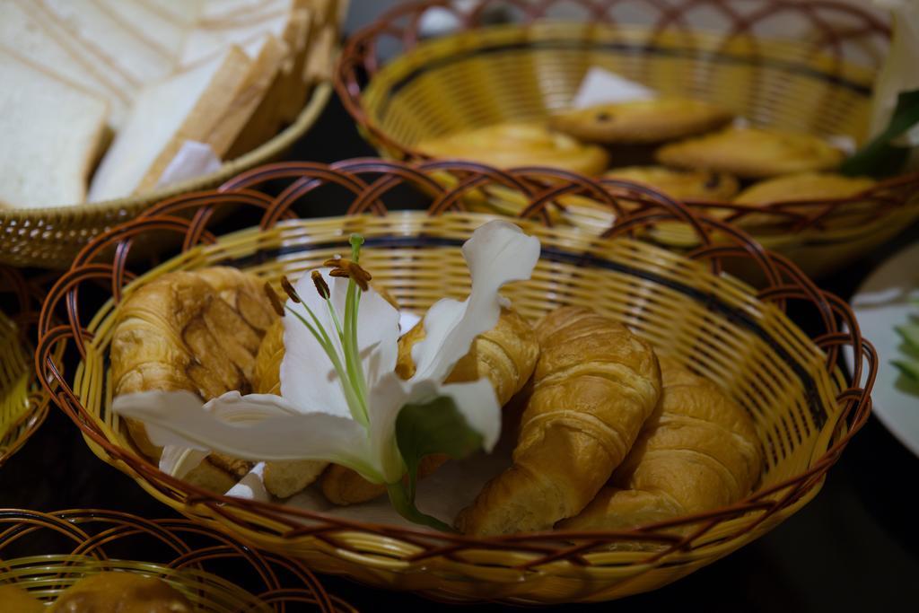 Parklane Hanoi Hotel Екстер'єр фото