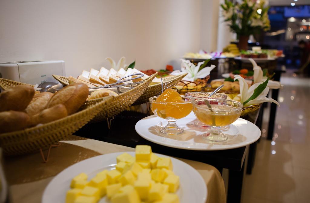 Parklane Hanoi Hotel Екстер'єр фото
