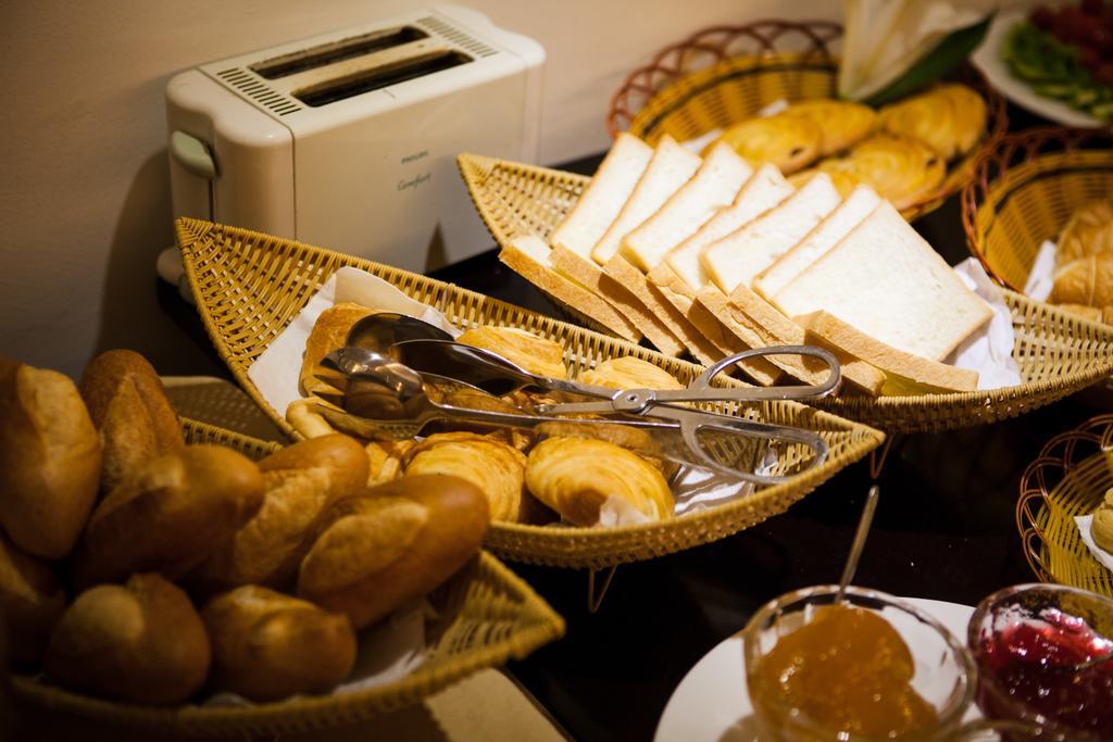 Parklane Hanoi Hotel Екстер'єр фото