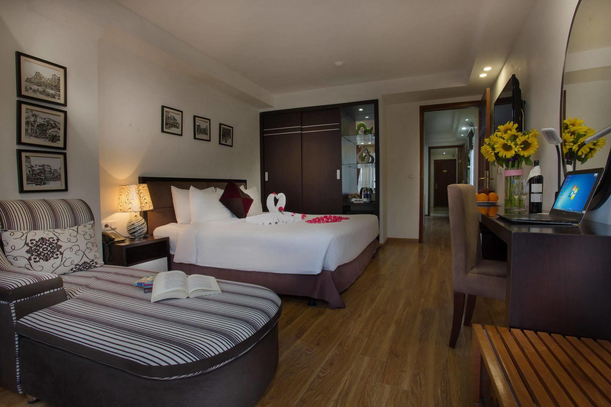 Parklane Hanoi Hotel Екстер'єр фото