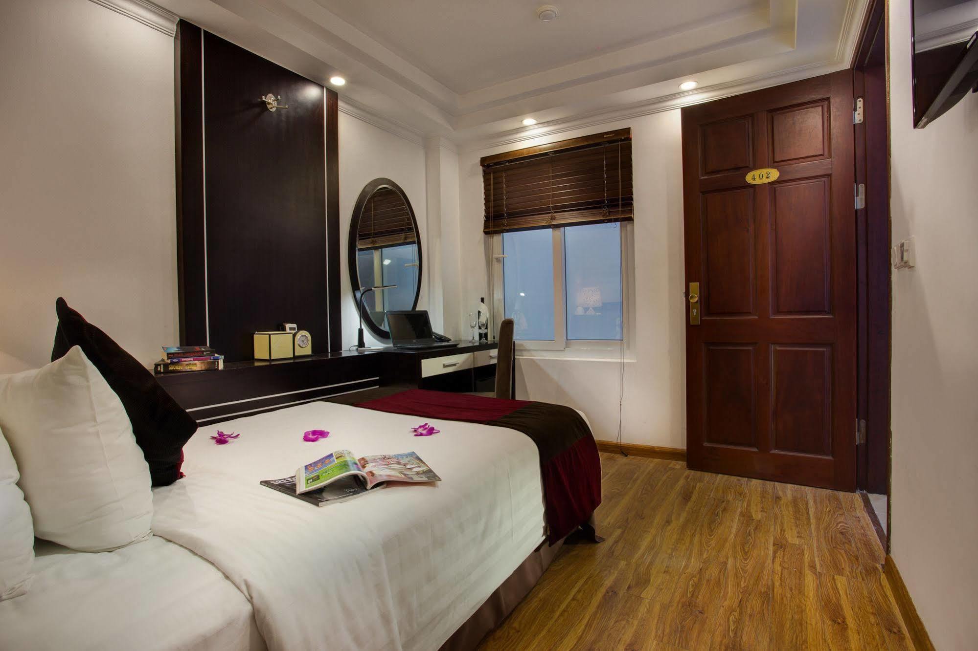 Parklane Hanoi Hotel Екстер'єр фото